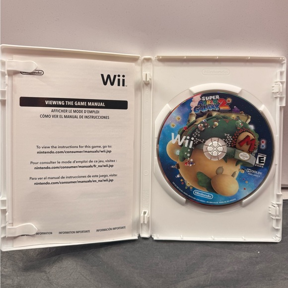 EUC Nintendo Wii Super Mario Galaxy 2 Video Game - Picture 4 of 4